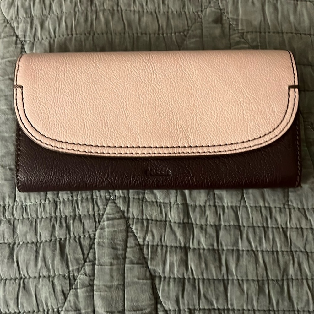Fossil wallet…nwt